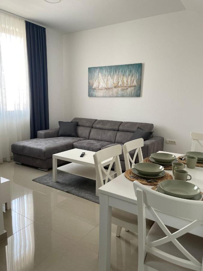 Morpheus Apartmani Sremska Mitrovica Exterior foto
