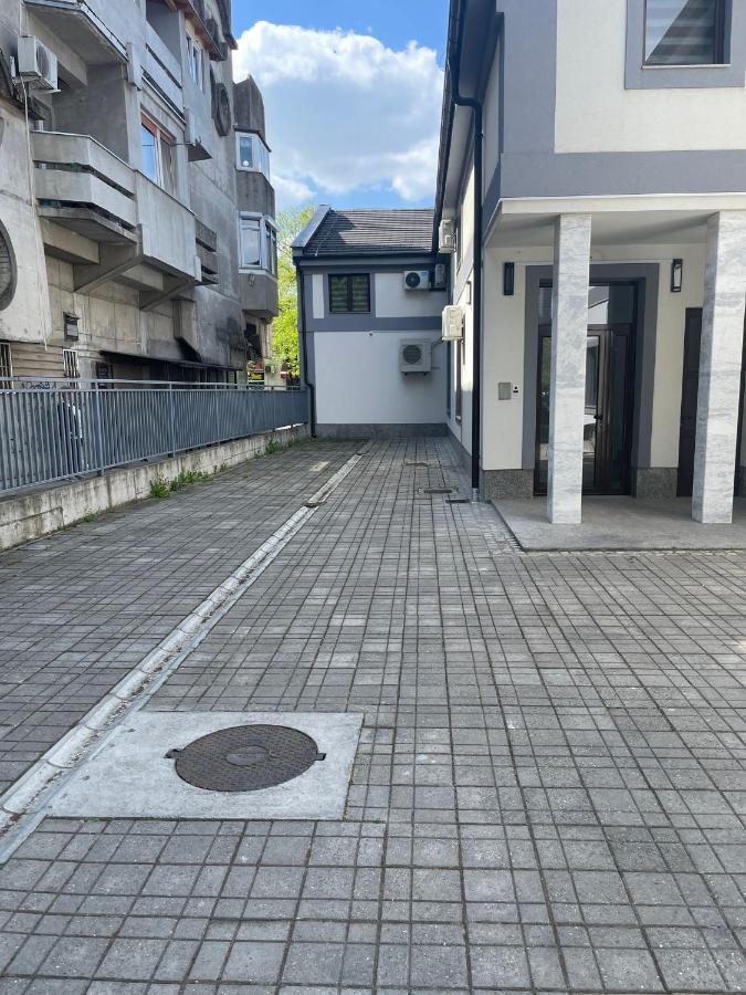 Morpheus Apartmani Sremska Mitrovica Exterior foto